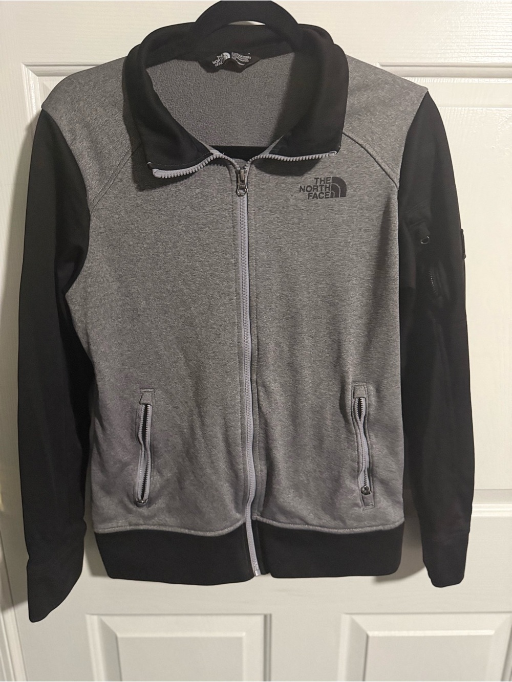 The North Face women’s ' Grey & Black Fleece Jacket